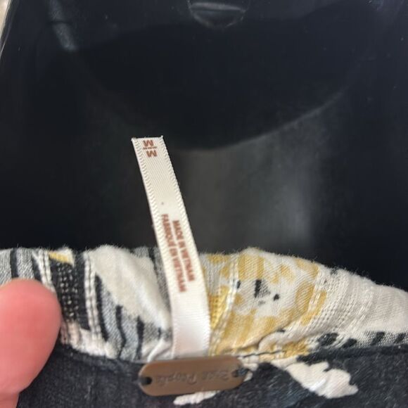 Free people women’s medium floral blouse Peter Pan collar puff sleeve button up - Picture 9 of 9